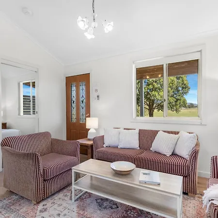 Madigan Cottages - The Kookaburra Cottage Lovedale Exterior photo